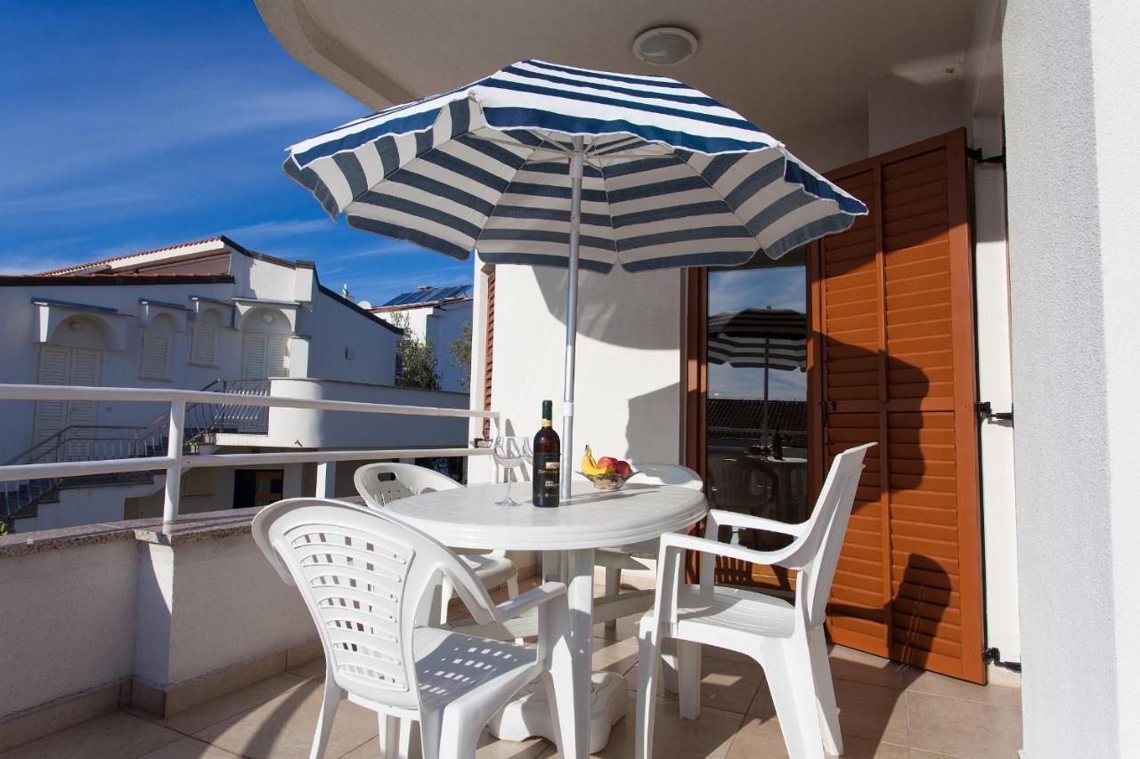 Apartman Vjekoslav Krk Town Exterior photo